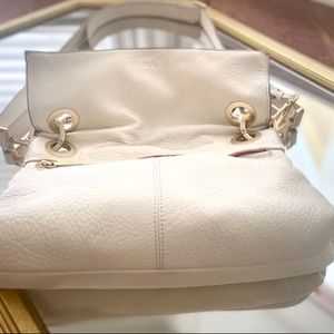 Gorgeous bag !  I just have to clear some out but you will love it! Deep pockets